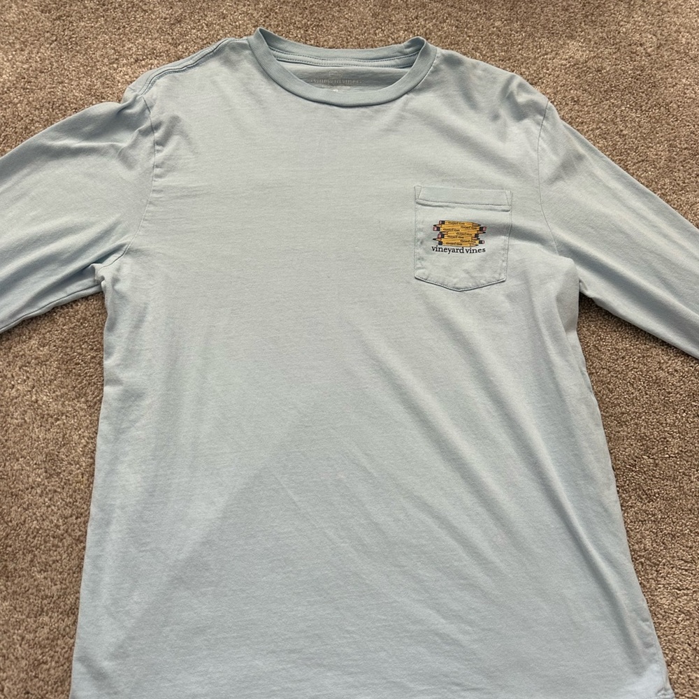Vineyard vines boys xl blue long sleeves